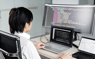 咸宁 ,php声明和调用变量的符号是什么？